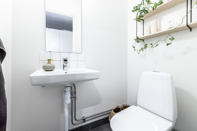 Toalett Toalett Lärkstigen 8