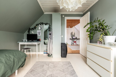 Sovrum uppe Vallstigen 9