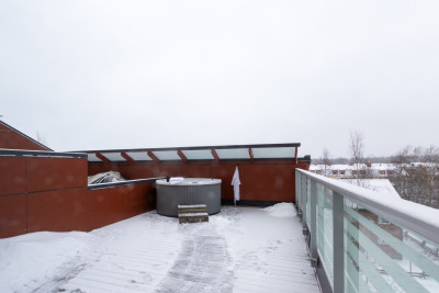  Östra Kyrkogatan 64