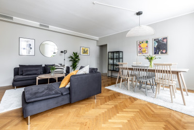  Västra Kyrkogatan 23