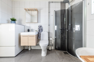  Björnbärsvägen 18