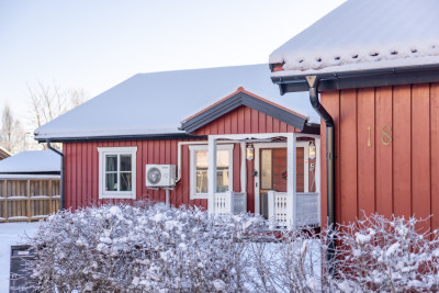  Björnbärsvägen 18