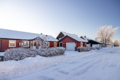  Björnbärsvägen 18