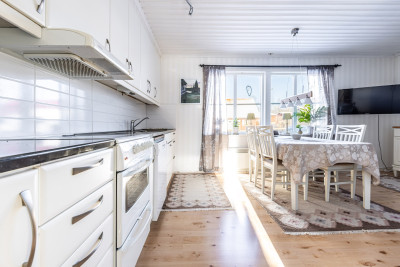  Björnbärsvägen 18