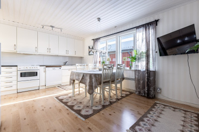  Björnbärsvägen 18