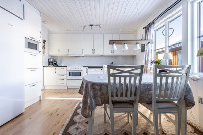  Björnbärsvägen 18