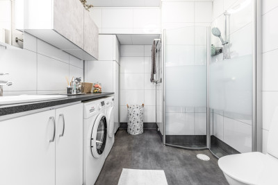 Badrum nere Polstjärnegatan 38A