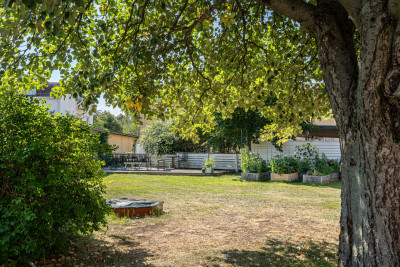  Östra Kyrkogatan 28B